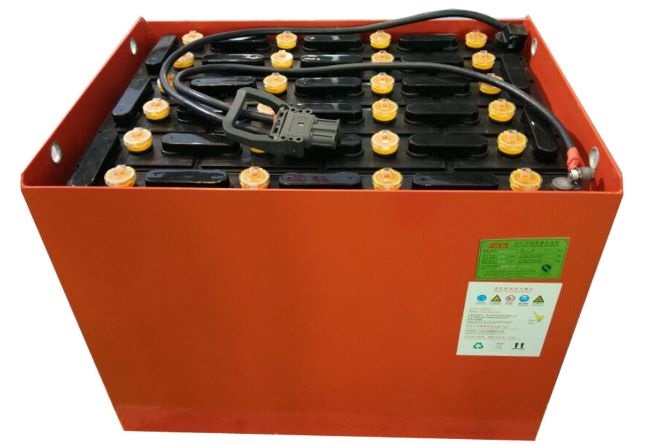 xe nâng điện sạc không vào