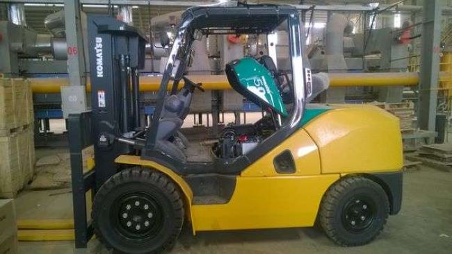 Xe nâng Komatsu 5 tấn tại Thanh Xuân