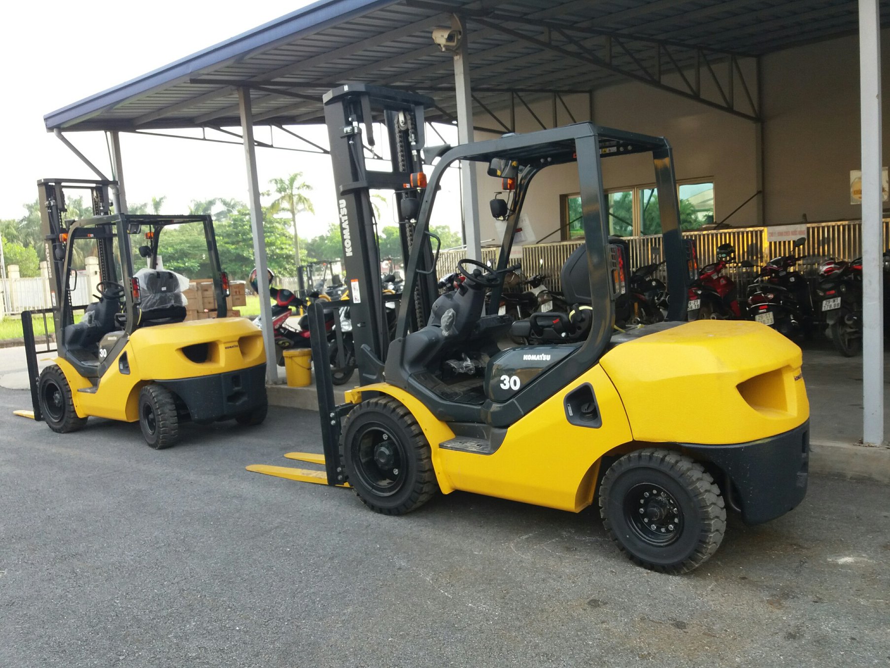 Xe nâng Komatsu 4 tấn