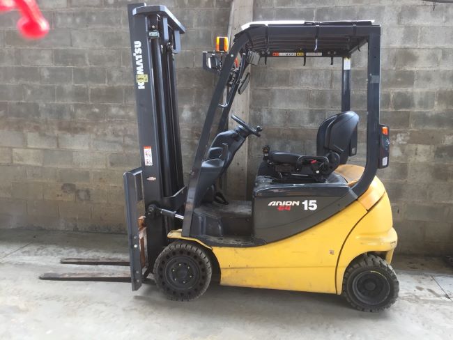 top các loại xe nâng trong xưởng