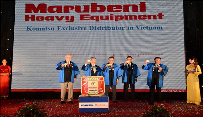 xe nâng hàng tại quận hoàn kiếm