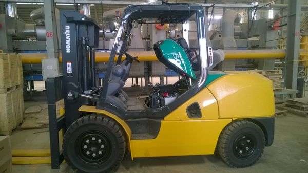 Xe nâng Komatsu 5 tấn 