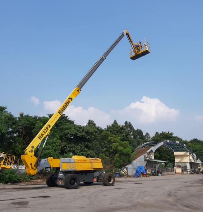 Xe Nâng Người Làm Việc Trên Cao Tại Hà Nội