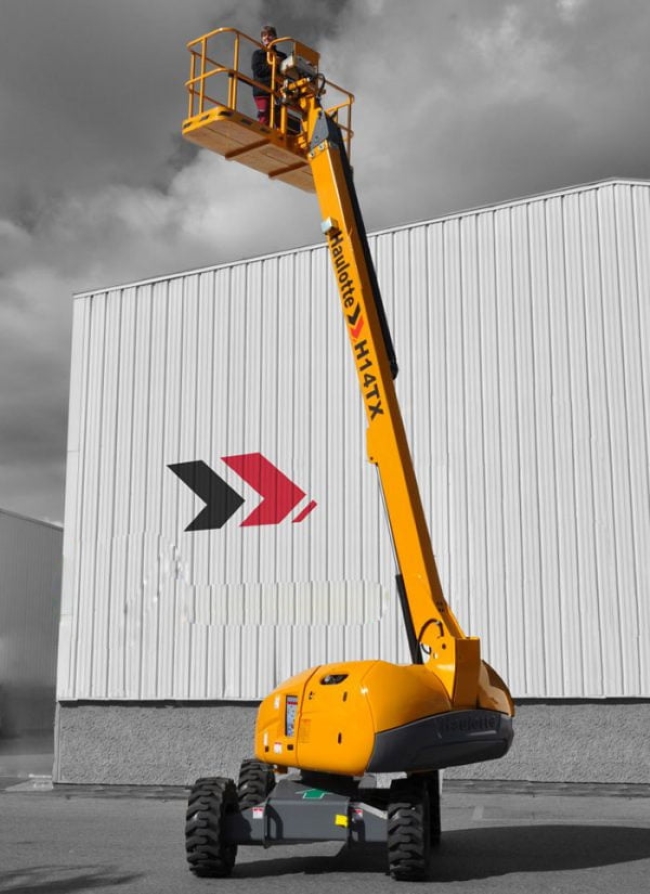 Xe Nâng Người Làm Việc Trên Cao Tại Long Biên