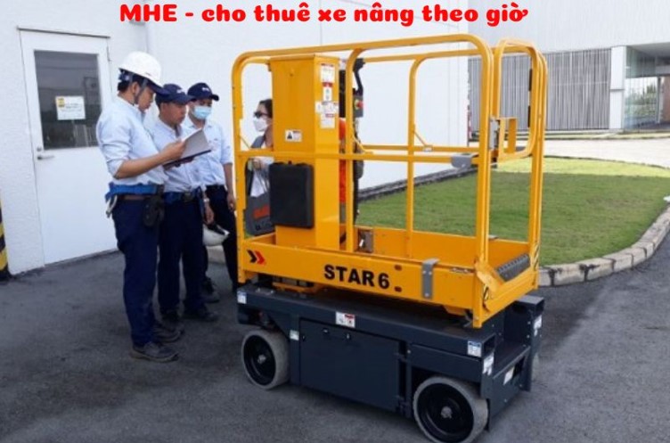 Thuê xe nâng theo giờ