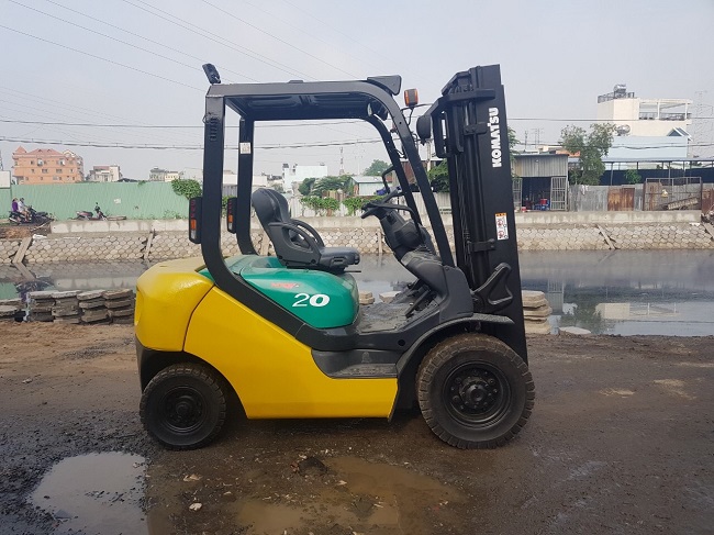 Ưu - nhược điểm Xe nâng dầu 2 tấn 