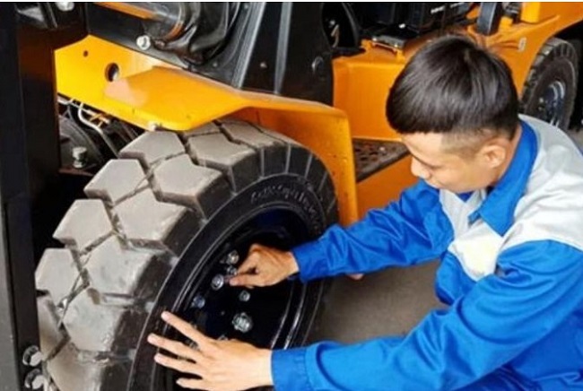 Thanh Lý Xe Nâng 5 tấn Cũ 