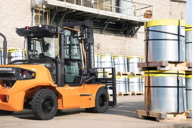 Xe Nâng Dầu Forklift Trucks - Ứng Dụng & Lợi Ích Trong Việc Vận Chuyển